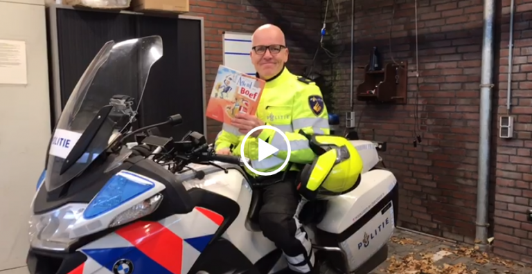 Wijkagenten werken mee aan de nationale voorleesdagen
