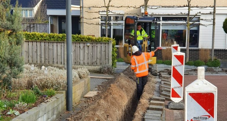 Aanleg glasvezelnetwerk IJsselmuiden gestart