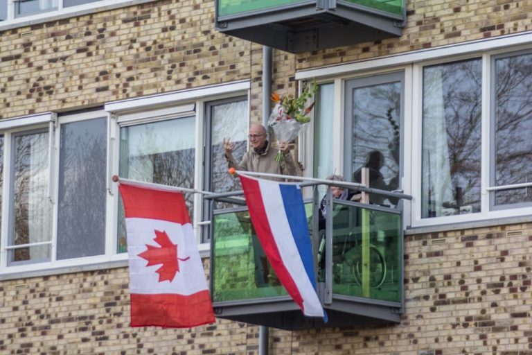 Vlag uit bij Kamper verzetsman (93) op bevrijdingsdag Kampen