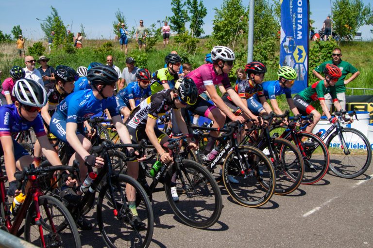 Maar liefst 170 jeugdrenners van start in KWC jeugdronde