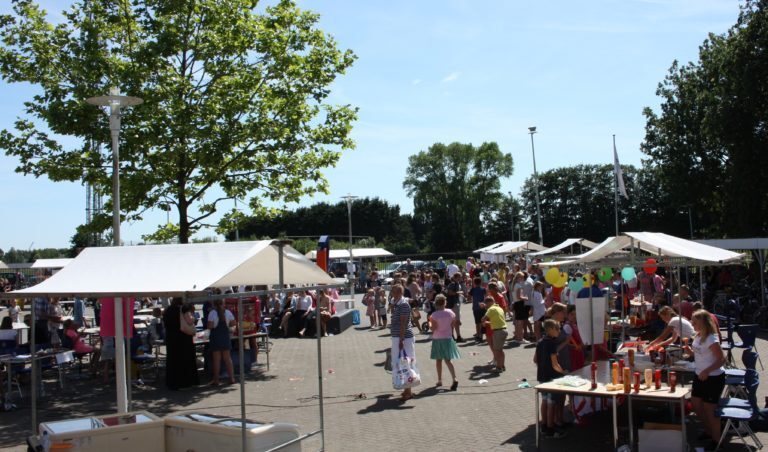 Actiemarkt bij Pieter Zandt voor Noodfonds Oekraïne