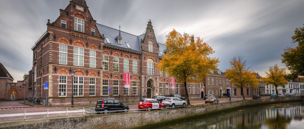 Het gebouw van Quintus aan de Vloeddijk te Kampen