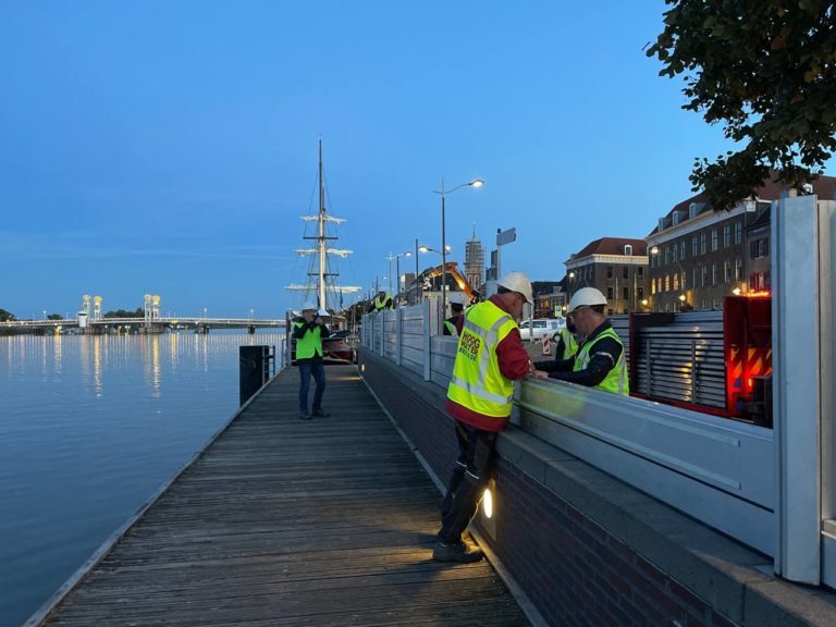 In beeld: Oefening Hoogwaterbrigade Kampen