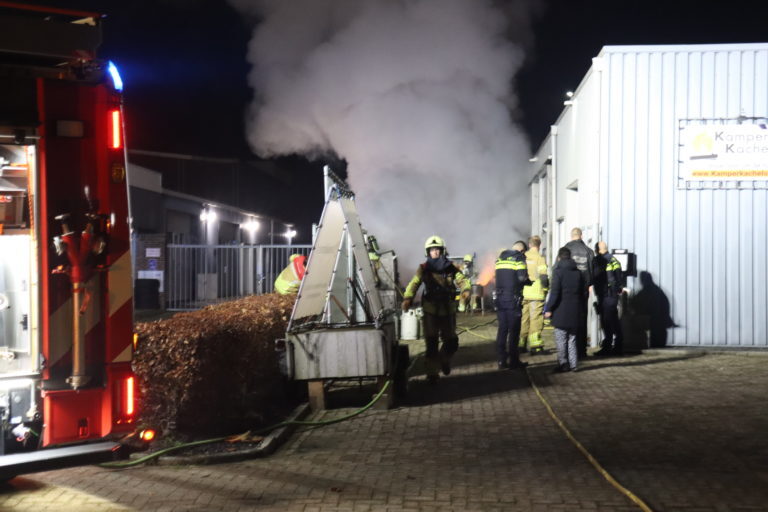 Politie zoekt getuigen van brand industrieterrein