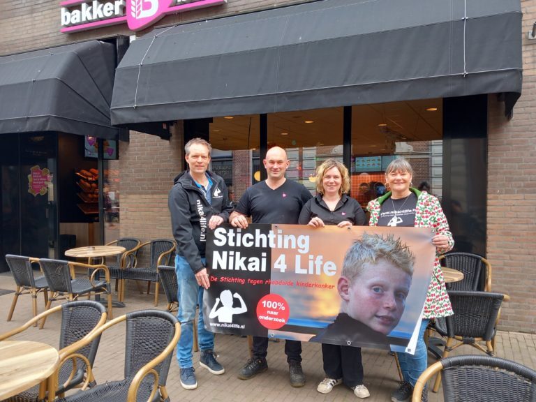 Bakker Bart Kampen sponsort Nikai 4 Life met heerlijke paasactie