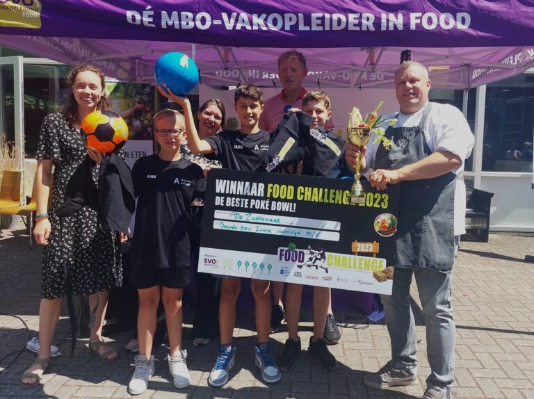 Almere College VIA Kampen wint finale Food Challenge 2023 met lokale pokébowl