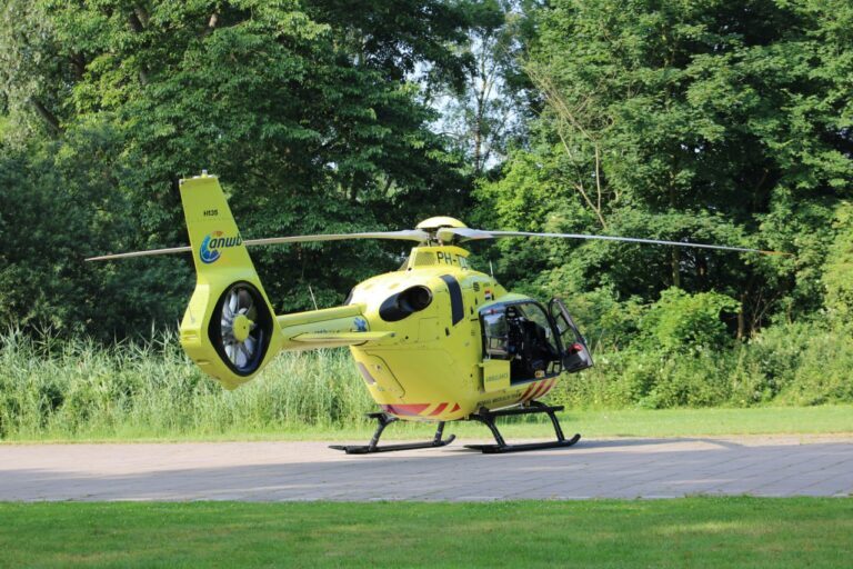 Landing Traumahelikopter aan de Akelei vanwege ongeval