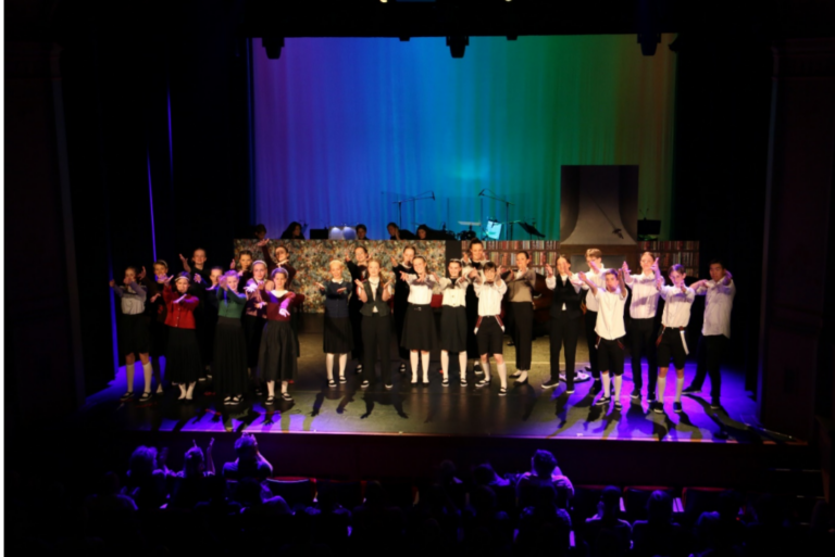 Jaarlijkse musicaluitvoering  Leerlingen Ichthus College