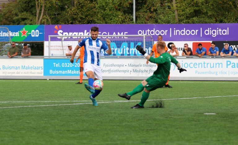 KHC wint laatste poule wedstrijd in de beker van Batavia uit Lelystad