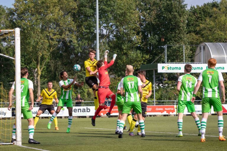 DOS wint doelpuntrijke bekerwedstrijd van asv Dronten