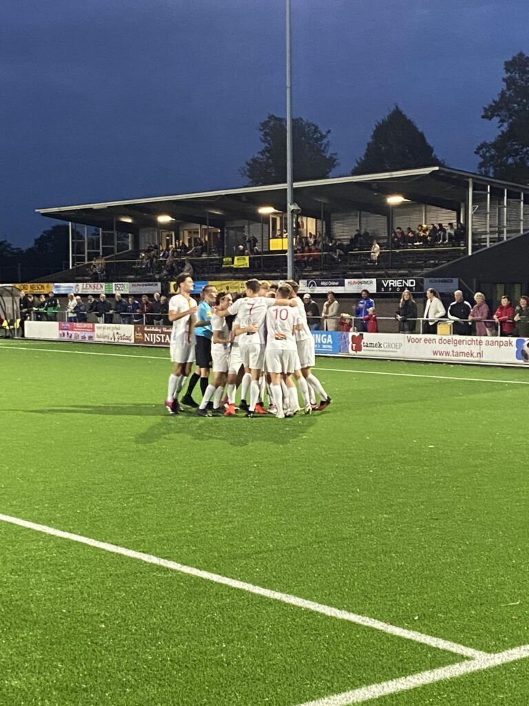 Go-Ahead Kampen wint overtuigend in Meppel