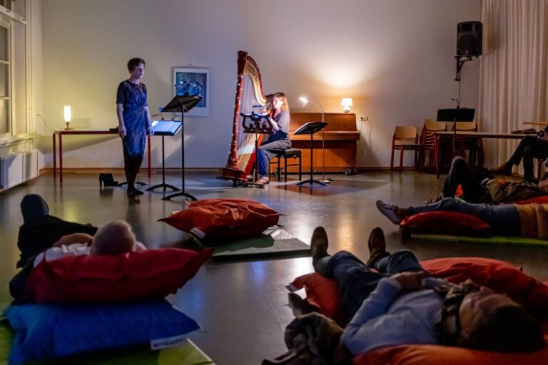 Familiefestival in het donker