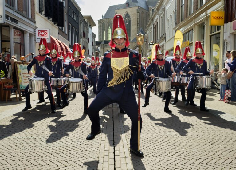 Koningsdag primeur in Kampen:   Campenaer Koffie  ‘Royal Parade’ – een straatshow als nooit tevoren!